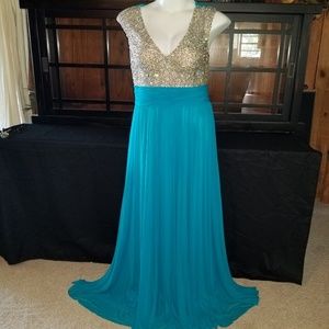 Gorgeous tease prom dress never worn!
